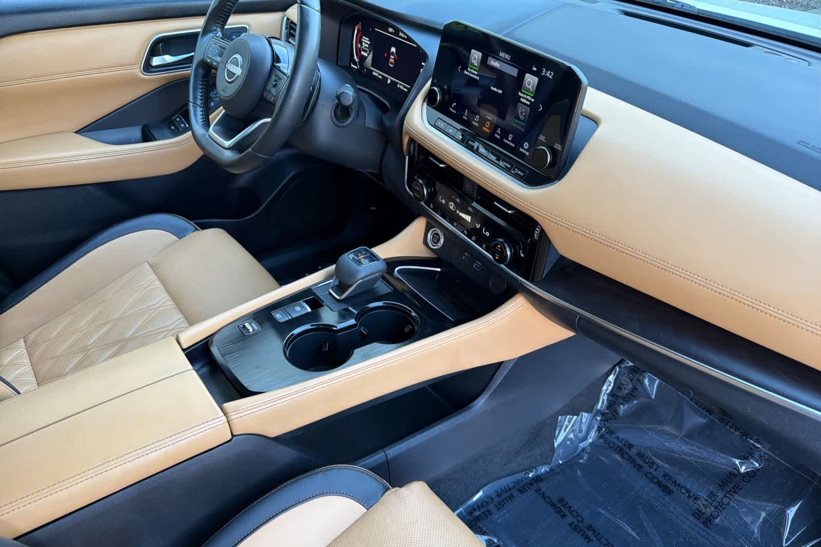 Used 2023 Nissan Rogue Platinum w/ Platinum Premium Package FWD image 17