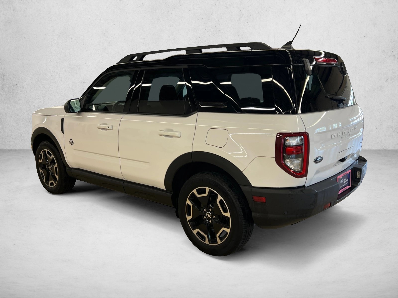 Certified 2023 Ford Bronco Sport Outer Banks w/ Tech Package AWD/4WD image 7