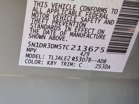 New 2026 Nissan Pathfinder Platinum image 17