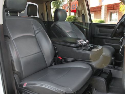 Used 2020 RAM 5500 Tradesman w/ Chrome Appearance Group image 40