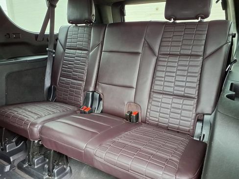 Used 2023 Cadillac Escalade ESV Sport Platinum w/ LPO, ONYX Package RWD image 6