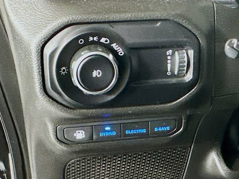 Used 2023 Jeep Wrangler Unlimited w/ Convenience Group AWD/4WD image 12