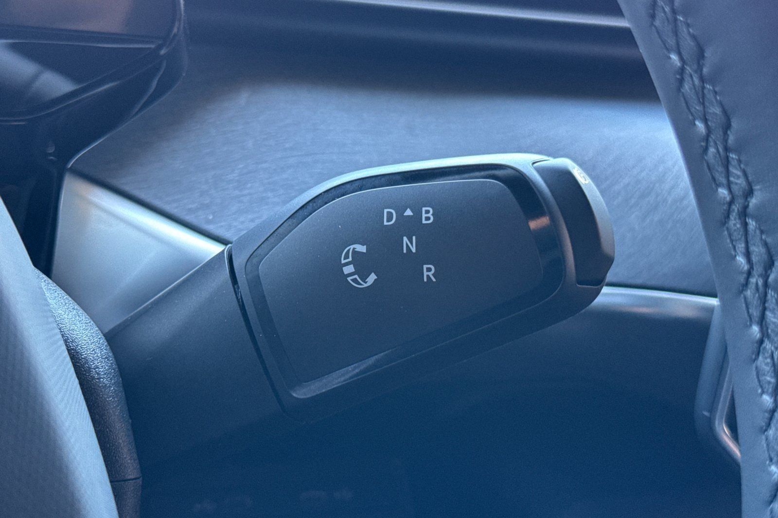 New 2025 Volkswagen ID. Buzz Pro S RWD image 23