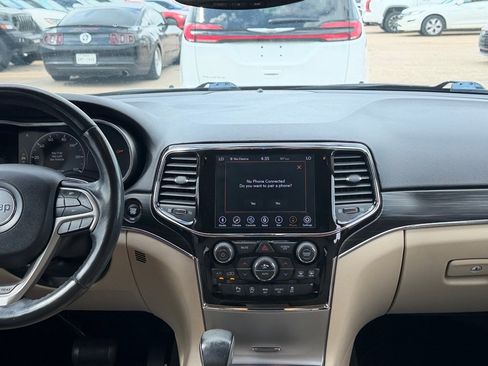 Used 2020 Jeep Grand Cherokee Limited image 14