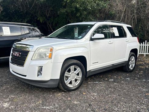 Used 2015 GMC Terrain SLE w/ Cargo Package image 1