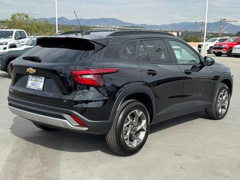 New 2026 Chevrolet Trax LT image 5