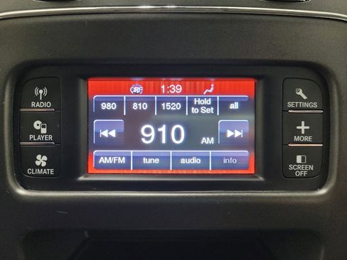 Used 2019 Dodge Journey SE image 25