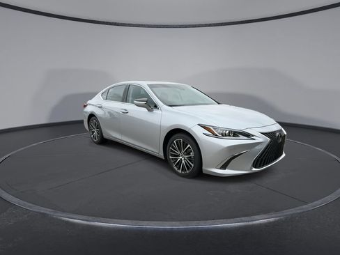 Used 2025 Lexus ES 350 w/ Premium Package FWD image 2