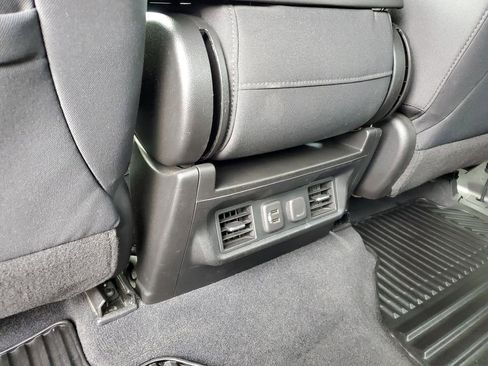 Used 2020 GMC Sierra 1500 SLE w/ SLE Value Package image 28