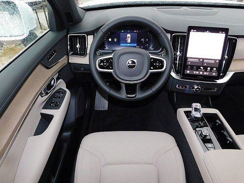 New 2026 Volvo XC90 B5 Core AWD/4WD image 5
