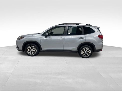 Certified 2023 Subaru Forester Premium image 7