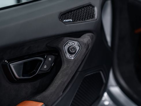 Used 2023 Lamborghini Huracan Tecnica RWD image 15