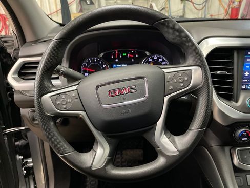 Certified 2023 GMC Acadia SLE w/ Driver Convenience Package image 15