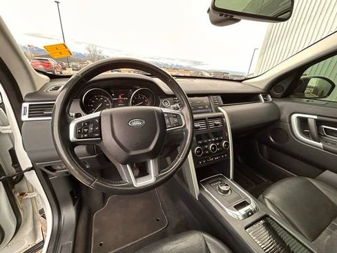 Used 2018 Land Rover Discovery Sport HSE image 24