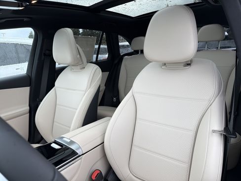 New 2026 Mercedes-Benz GLC 300 4MATIC image 9