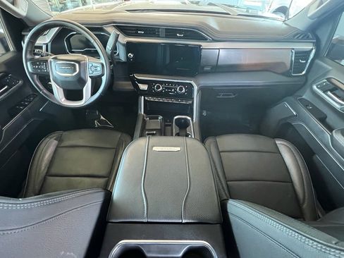 Used 2025 GMC Sierra 2500 Denali w/ Denali Reserve Package image 14