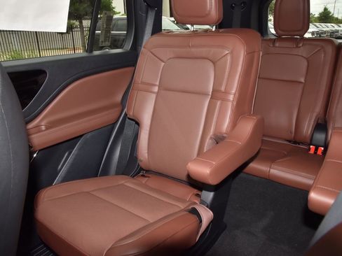 New 2026 Lincoln Aviator Reserve w/ Jet Appearance Package RWD image 20