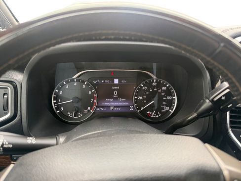 Used 2020 Nissan Titan Platinum Reserve w/ Moonroof Package image 16