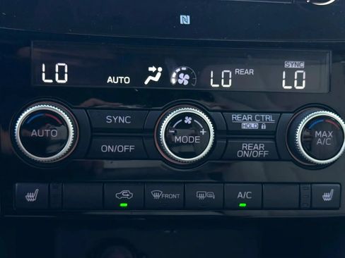 Used 2019 Subaru Ascent Premium AWD/4WD image 23