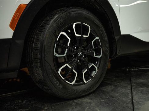 Used 2022 Hyundai Santa Cruz SE image 3