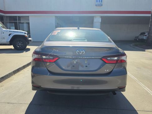 Used 2024 Toyota Camry LE FWD image 5