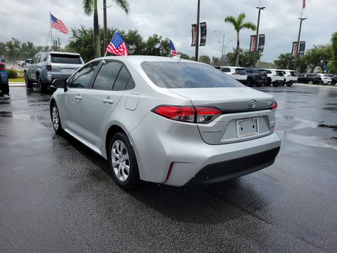 Used 2026 Toyota Corolla LE FWD image 9