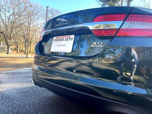 Used 2014 Jaguar XF 3.0 image 10