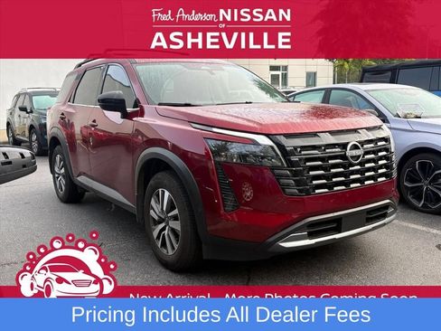 Used 2026 Nissan Pathfinder SL AWD/4WD image 1