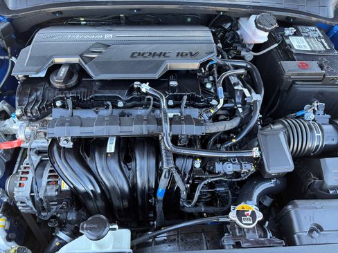 Used 2023 Hyundai Elantra Limited FWD image 29