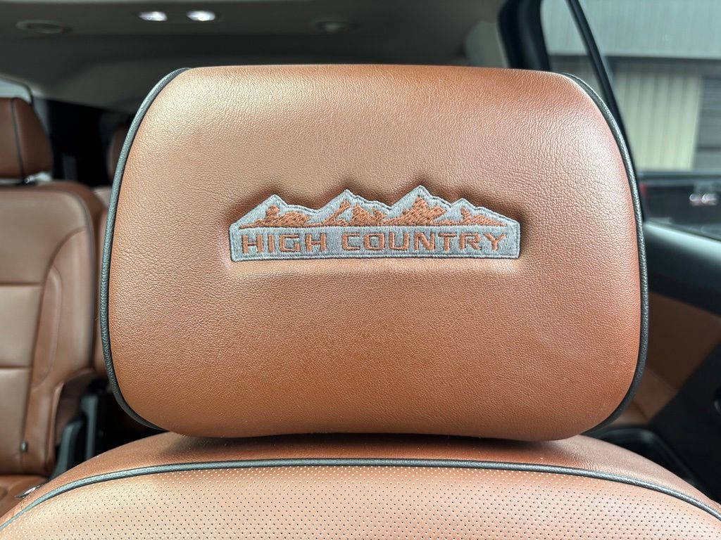 Used 2020 Chevrolet Traverse High Country AWD/4WD image 40