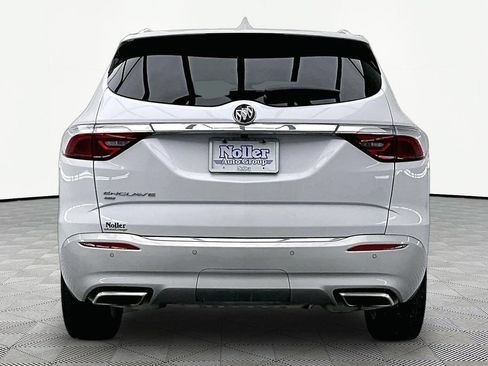 Used 2024 Buick Enclave Essence w/ Experience Buick Package AWD/4WD image 4