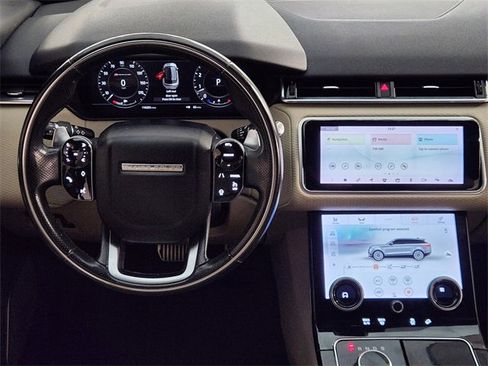 Used 2018 Land Rover Range Rover Velar R-Dynamic SE image 27