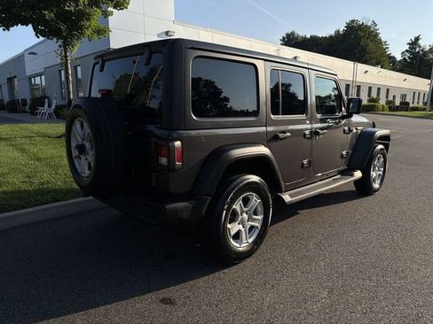 Used 2022 Jeep Wrangler Unlimited Sport AWD/4WD image 8