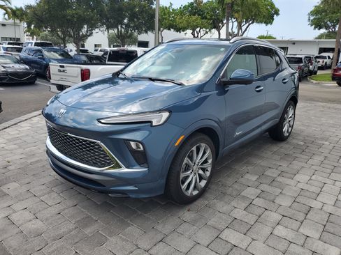 Used 2024 Buick Encore GX Avenir w/ Avenir Technology Package FWD image 3