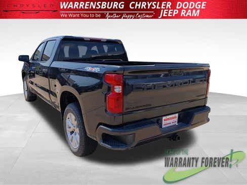 Used 2023 Chevrolet Silverado 1500 Custom w/ LPO, Dark Essentials Package AWD/4WD image 6