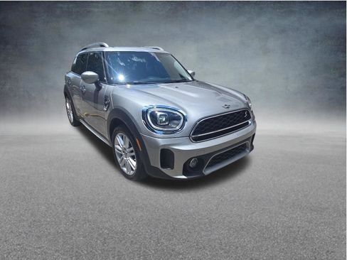 Used 2024 MINI Cooper Countryman S w/ Premium Package FWD image 3