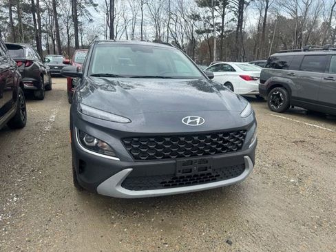 Used 2023 Hyundai Kona SEL image 2