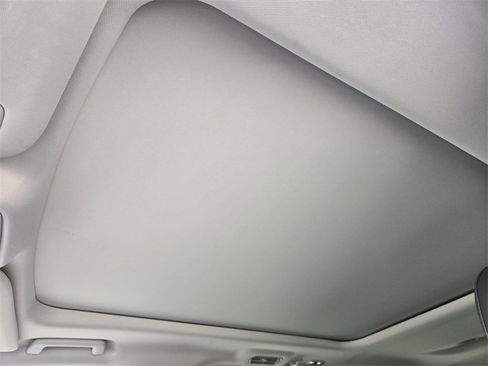 Used 2025 Ford Expedition Active image 27