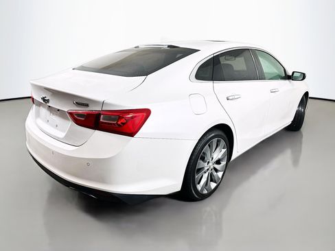 Used 2017 Chevrolet Malibu Premier w/ Premier Sun and Wheel Package image 7