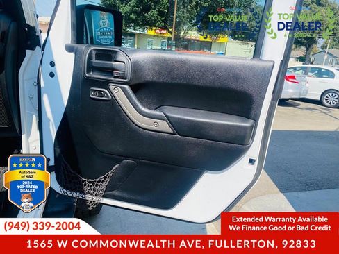 Used 2013 Jeep Wrangler Unlimited Sport image 24