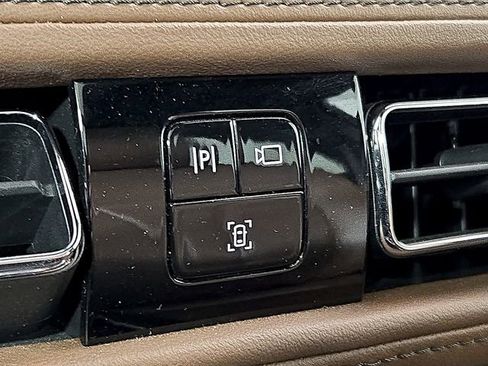 Certified 2022 Lincoln Nautilus Reserve image 27