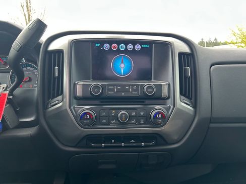 Used 2018 Chevrolet Silverado 1500 LT w/ LT Eassist Package image 23