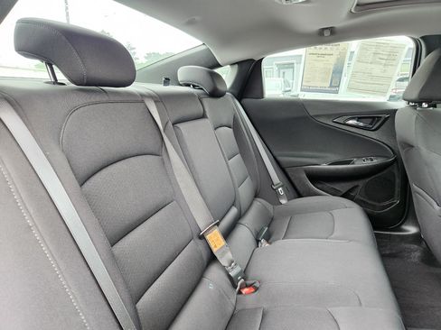 Used 2022 Chevrolet Malibu LT FWD image 15