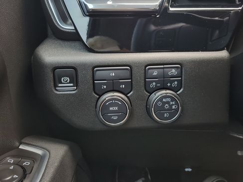 Used 2025 Chevrolet Silverado 2500 LT w/ Trail Boss Package AWD/4WD image 24