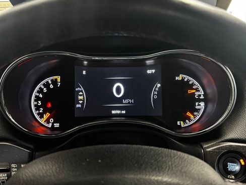 Used 2018 Jeep Grand Cherokee Limited image 13