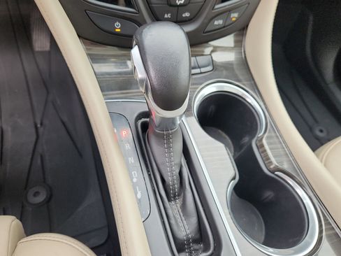 Used 2019 Buick Envision Premium w/ Driver Confidence Package image 21