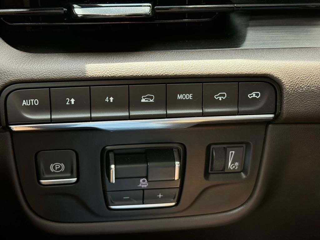 Used 2022 Cadillac Escalade ESV Sport w/ Touring Package AWD/4WD image 27