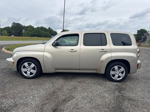 Used 2009 Chevrolet HHR LS FWD image 4
