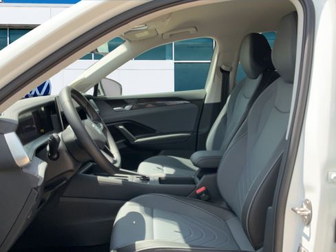 New 2026 Volkswagen Tiguan SE AWD/4WD image 20