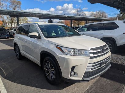 Certified 2018 Toyota Highlander AWD V6